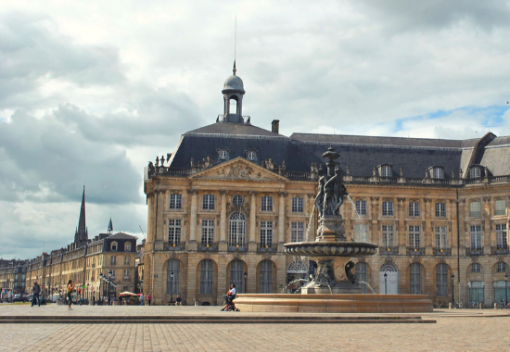 place de la bourse a bordeaux 33