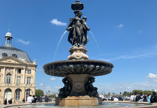place de la Bourse - fontaine des trois grâces Bordeaux