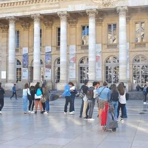 Sortie scolaire ludique dans le centre de Bordeaux
